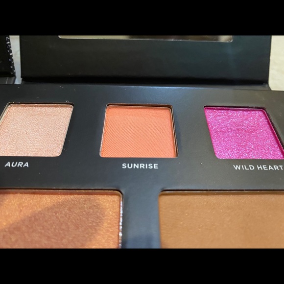 Deck of Scarlet limited ed. Bronzer, Eye & Lip - Picture 3 of 6